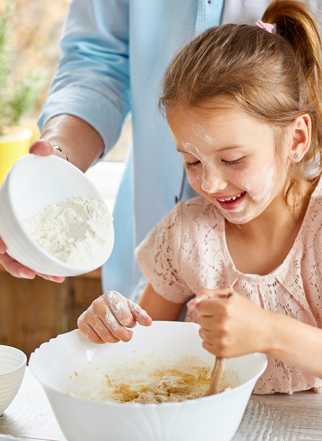 bambina-cucina